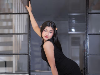 Podívejte se na podrobnou kartu LaureneLove