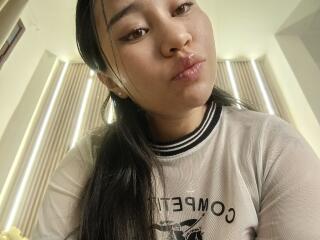 Podívejte se na podrobnou kartu Karollteyes