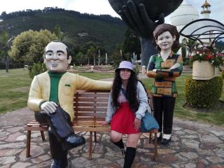 Podívejte se na podrobnou kartu KendraSimons