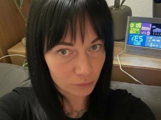 Yksityiskohtaiset tiedot mallista Dirtyheike-hot