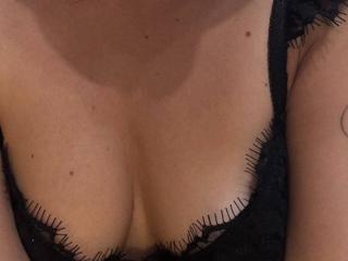 Fișa detaliată a EricaLust