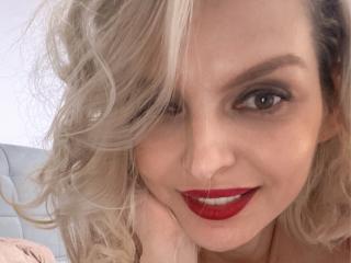 Ver la ficha detallada de DouceAmelia