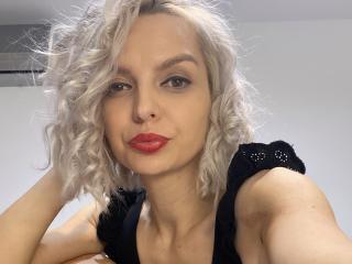 Ver la ficha detallada de DouceAmelia