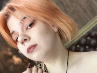 Ver la ficha detallada de AminaBlooms