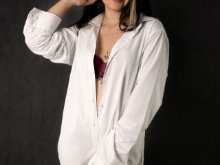 Ver la ficha detallada de KatieDesirX