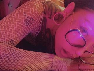 Ver a ficha detalhada de AmberKeller