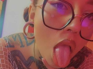 Ver la ficha detallada de AmberKeller