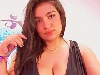 Ver la ficha detallada de LyraaBlack