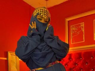 Xem hồ sơ đầy đủ của AnissaAli