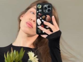 Xem hồ sơ đầy đủ của CutieB