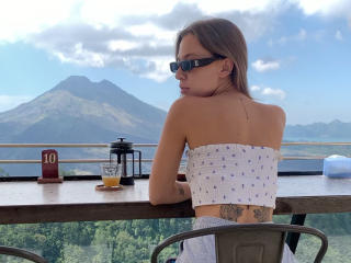 Xem hồ sơ đầy đủ của CutieB