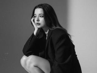 Xem hồ sơ đầy đủ của Reginia