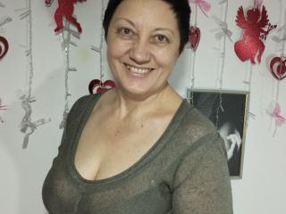 Xem hồ sơ đầy đủ của EmilyLlove