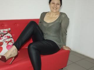 Xem hồ sơ đầy đủ của EmilyLlove