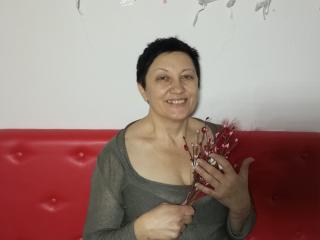 Xem hồ sơ đầy đủ của EmilyLlove