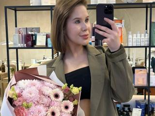 Xem hồ sơ đầy đủ của Rosally-hot