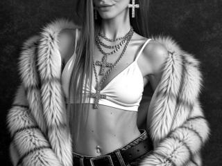 Xem hồ sơ đầy đủ của Siyana