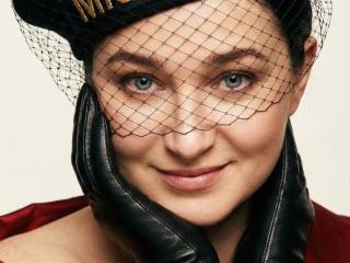 Xem hồ sơ đầy đủ của Limina