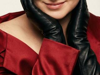 Xem hồ sơ đầy đủ của Limina