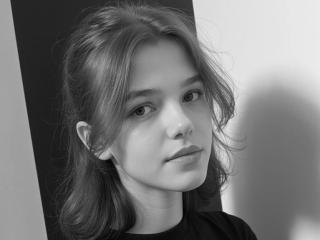 Xem hồ sơ đầy đủ của LariElla