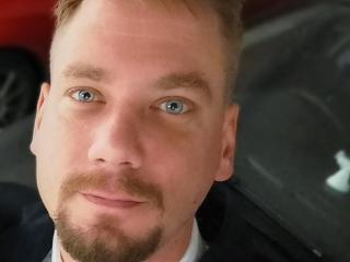 Xem hồ sơ đầy đủ của Anaconda69x