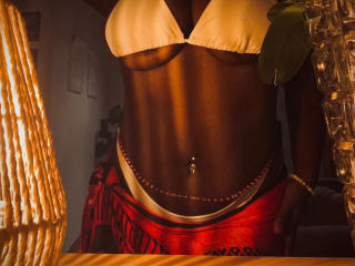 Xem hồ sơ đầy đủ của MadaneLlysha