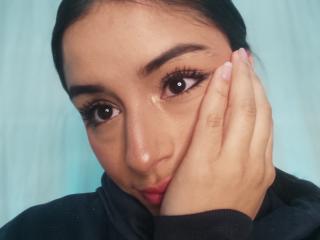 Xem hồ sơ đầy đủ của EmilyVv