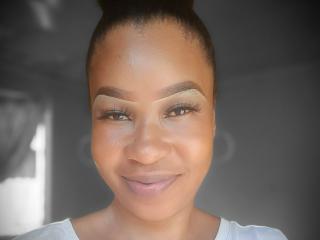 Ver la ficha detallada de LeeBlaqX