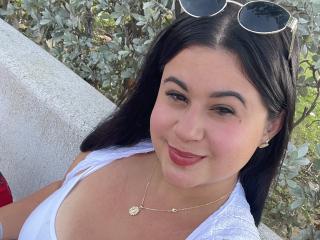 Xem hồ sơ đầy đủ của MiahKumarI