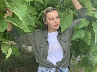 Xem hồ sơ đầy đủ của BelleLisaG