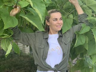 Ver a ficha detalhada de BelleLisaG