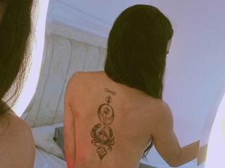 Xem hồ sơ đầy đủ của CrystalStones