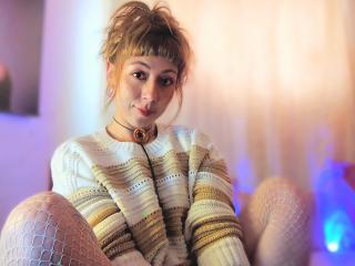 Ver la ficha detallada de DouceKhrystine