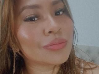 Xem hồ sơ đầy đủ của ValeriaFranco