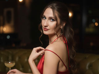 Xem hồ sơ đầy đủ của SofiaaBlake