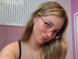 Xem hồ sơ đầy đủ của AmbeerWood