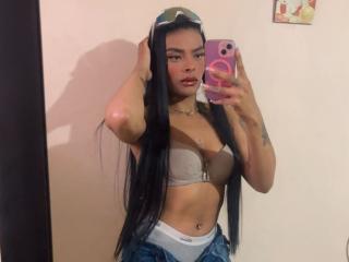 Ver la ficha detallada de EmmaEbony