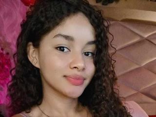 Ver la ficha detallada de LoreneCurly