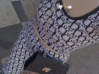 Vedere il profilo completo di RedObsession-hot