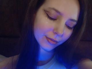 انظر إلى الملف المفصل لـ ApheliaAddington