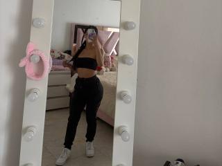 انظر إلى الملف المفصل لـ LaurentRay