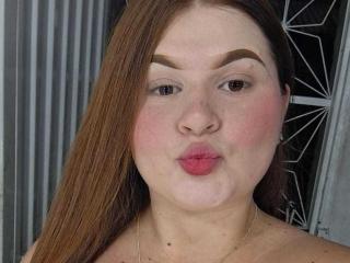 انظر إلى الملف المفصل لـ ValentinaDiazHot