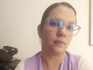 انظر إلى الملف المفصل لـ AmeliaWilson