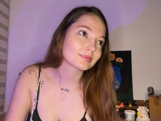 انظر إلى الملف المفصل لـ HecateCorvin