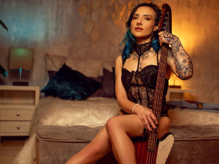 انظر إلى الملف المفصل لـ EmaLeBlanc