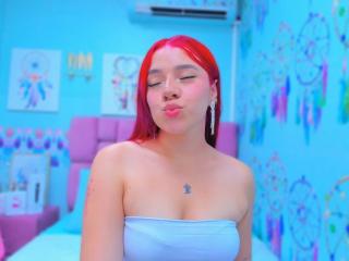 انظر إلى الملف المفصل لـ MiaLeroy