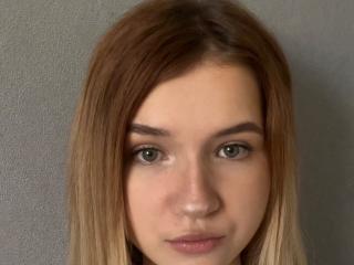 Yksityiskohtaiset tiedot mallista RosannaHewko