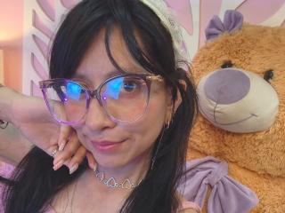 Yksityiskohtaiset tiedot mallista VioletXBloom