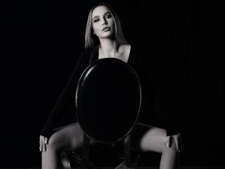 См. подробные сведения о модели LilyBloome