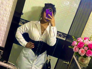 См. подробные сведения о модели SophieSonyas